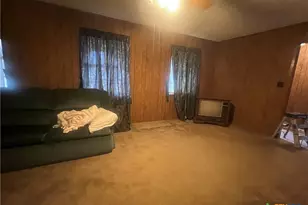 509 W 6th St, Yorktown, TX 78164 - Photo 9