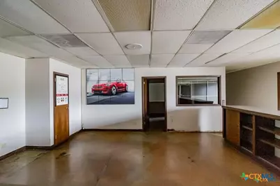 1301 N East Street, Victoria, TX 77901 - Photo 29