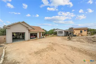 401 Ranch View Rd, Spicewood, TX 78669 - Photo 33