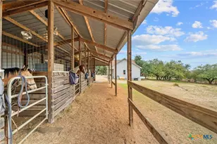 401 Ranch View Rd, Spicewood, TX 78669 - Photo 13