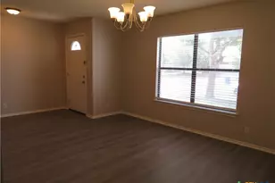 1093 Stone Branch, New Braunfels, TX 78130 - Photo 5