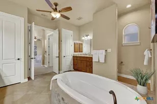 7607 Sky Loop, Garden Ridge, TX 78266 - Photo 9