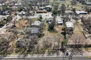 814 Alabama St, San Marcos, TX 78666 - Photo 11