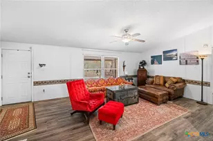 690 Cherry Ridge, Floresville, TX 78114 - Photo 7