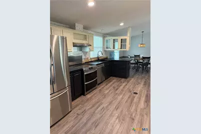 690 Cherry Ridge, Floresville, TX 78114 - Photo 7