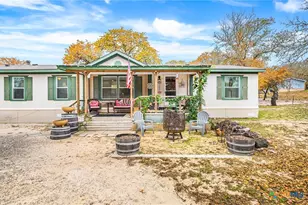 690 Cherry Ridge, Floresville, TX 78114 - Photo 3