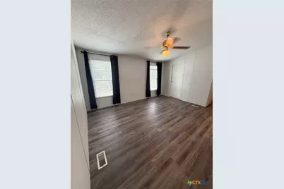 690 Cherry Ridge, Floresville, TX 78114 - Photo 11