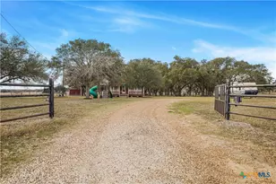 60 Ewing Rd, Goliad, TX 77963 - Photo 33