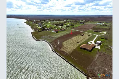 39 N Bay Shore Dr, Port Lavaca, TX 77979 - Photo 1