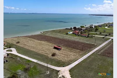 39 N Bay Shore Dr, Port Lavaca, TX 77979 - Photo 5