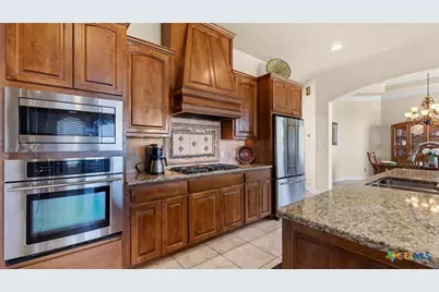 388 Scarlet Court, Canyon Lake, TX 78133 - Photo 9