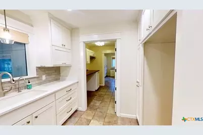 805 Timber Street, New Braunfels, TX 78130 - Photo 3