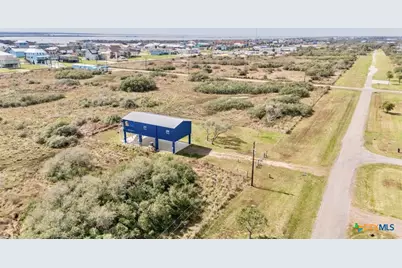 811 W Main Street, Port O'Connor, TX 77982 - Photo 35