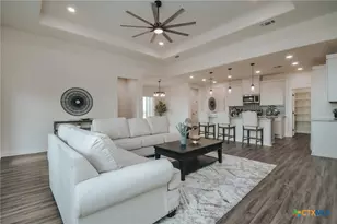 321 Whitetail Ln, Victoria, TX 77905 - Photo 17