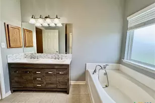 105 Holly Oak Ct, Victoria, TX 77901 - Photo 19