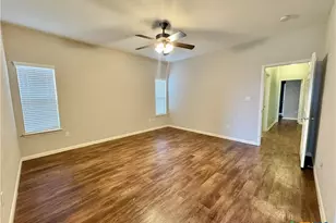 105 Holly Oak Ct, Victoria, TX 77901 - Photo 15