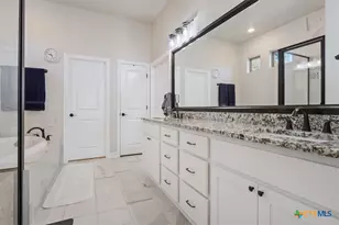 102 Rancho Del Lago Ln, Belton, TX 76513 - Photo 19