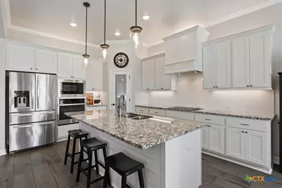 102 Rancho Del Lago Lane, Belton, TX 76513 - Photo 13