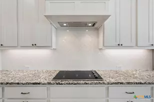 102 Rancho Del Lago Ln, Belton, TX 76513 - Photo 13