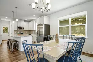 660 Mockingbird Dr, Canyon Lake, TX 78133 - Photo 7