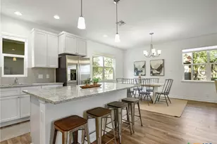 660 Mockingbird Dr, Canyon Lake, TX 78133 - Photo 11