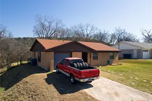 930 Dryden Ave, Copperas Cove, TX 76522 - Photo 3