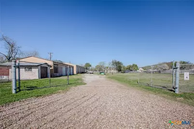 702 & 704 Clay Drive, Victoria, TX 77904 - Photo 3