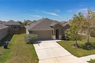 1328 Almond Crk, Seguin, TX 78155 - Photo 35