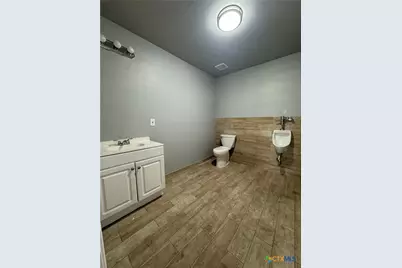 1758 Ilka Switch, Seguin, TX 78155 - Photo 3