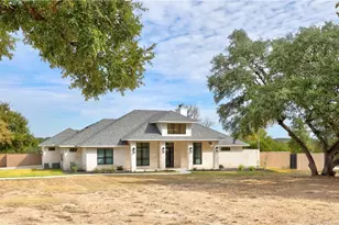 1410 E Creekview Dr, Salado, TX 76571 - Photo 1