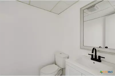 1419 Fleming Drive #Warehouse 5, Seguin, TX 78155 - Photo 3