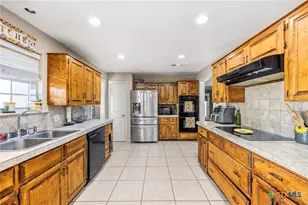 320 Highland Dr, Burnet, TX 78611 - Photo 11
