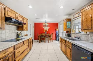 320 Highland Dr, Burnet, TX 78611 - Photo 1