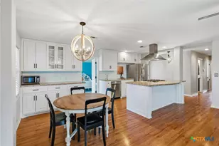 4711 Dahlia Ln, Victoria, TX 77904 - Photo 5