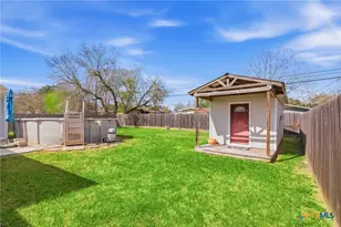 4711 Dahlia Ln, Victoria, TX 77904 - Photo 25