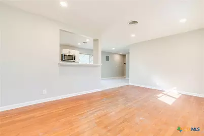 704 S 3rd Street, Copperas Cove, TX 76522 - Photo 9