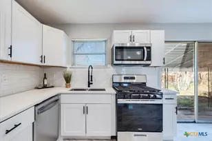 704 S 3rd St, Copperas Cove, TX 76522 - Photo 5