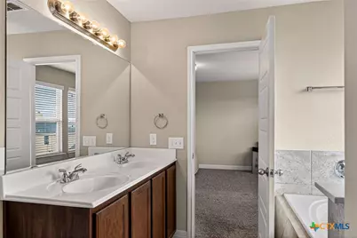 688 Community Drive, New Braunfels, TX 78132 - Photo 21