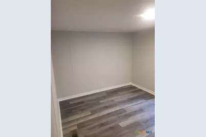 309 Cottonwood Avenue, Luling, TX 78648 - Photo 15