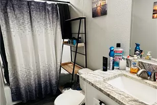 309 Cottonwood Ave, Luling, TX 78648 - Photo 11