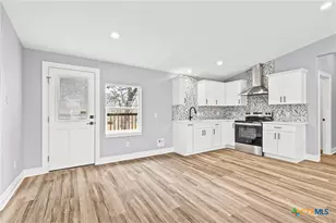 6638 Hickory Forrest Dr, Seguin, TX 78155 - Photo 9