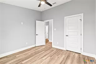 6638 Hickory Forrest Dr, Seguin, TX 78155 - Photo 19