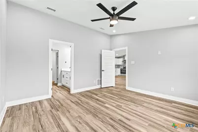 6638 Hickory Forrest Drive, Seguin, TX 78155 - Photo 11