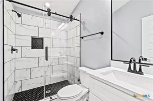 6638 Hickory Forrest Dr, Seguin, TX 78155 - Photo 21