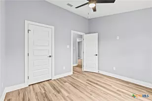 6638 Hickory Forrest Dr, Seguin, TX 78155 - Photo 23