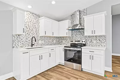 6638 Hickory Forrest Drive, Seguin, TX 78155 - Photo 7