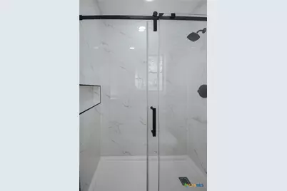 502 Berwick Street, Victoria, TX 77904 - Photo 33