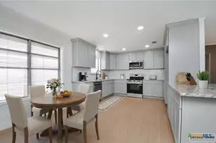 502 Berwick St, Victoria, TX 77904 - Photo 11