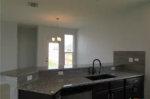 352 Blacktail Dr, New Braunfels, TX 78130 - Photo 9