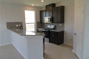 352 Blacktail Dr, New Braunfels, TX 78130 - Photo 7